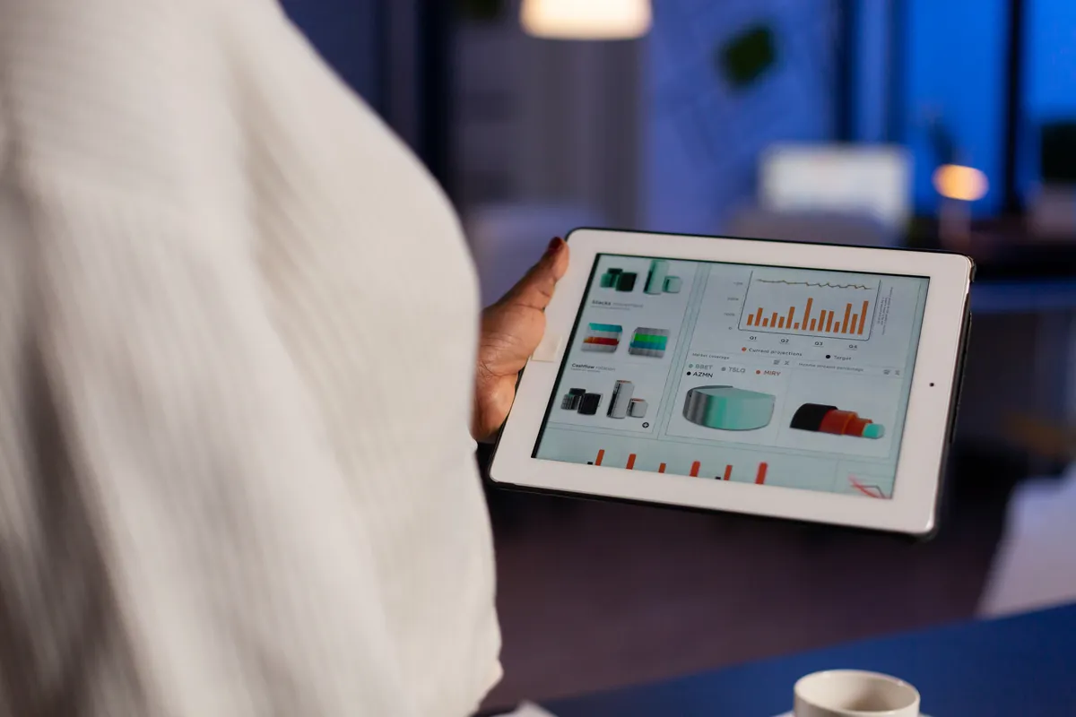 Como Amazon e Walmart Divergem na Adoção de IA no E-commerce em 2026